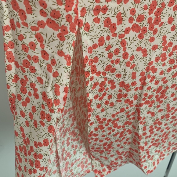 Showpo California Midi Dress in Red Floral. Size 10. - Picture 5 of 6
